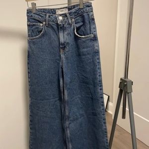 Blue straight jeans (also av in white)